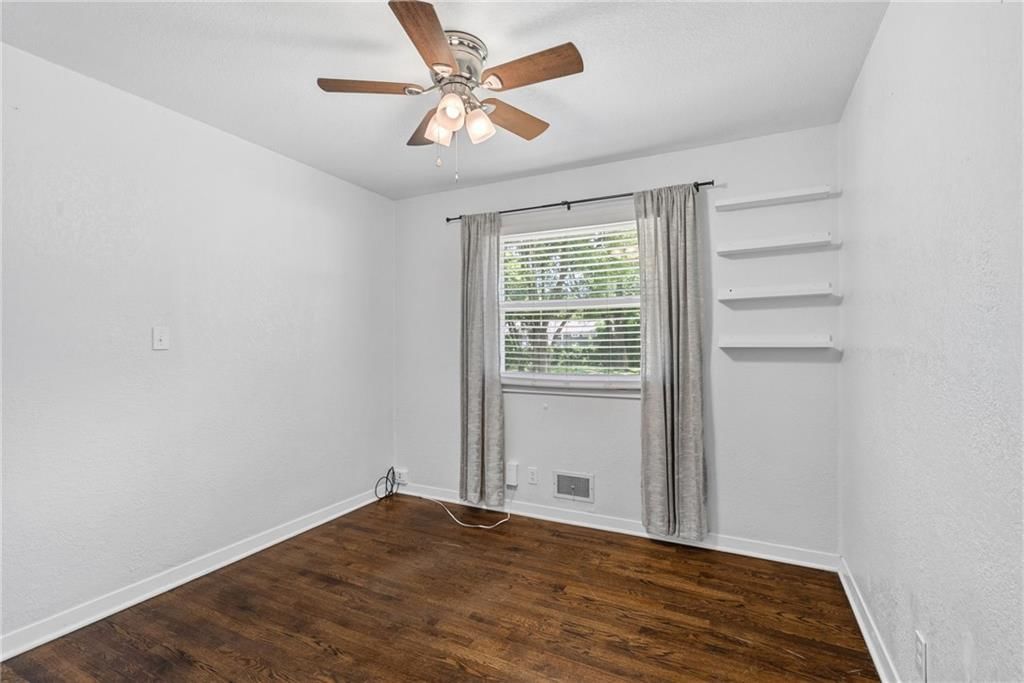 7129 Lowell Avenue — photo 13
