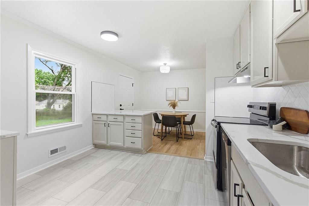 5800 W 75th Street — photo 10