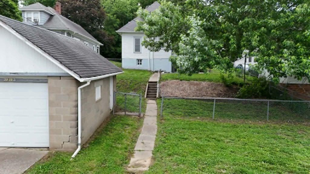 1319 S 22nd Street — photo 8