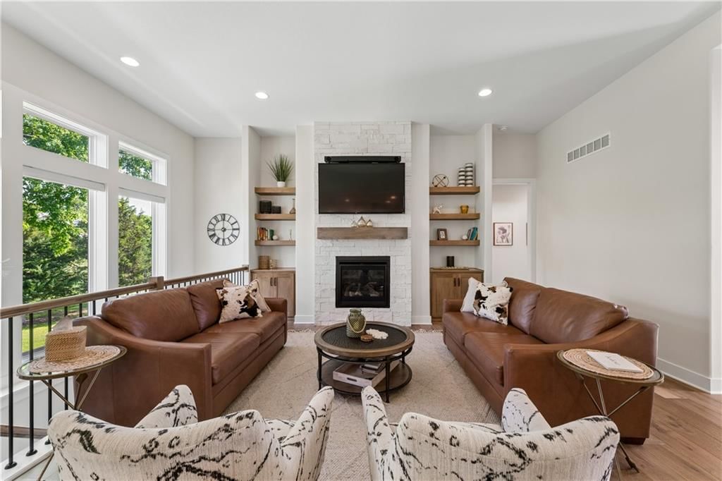 1008 Churchill Circle — photo 8