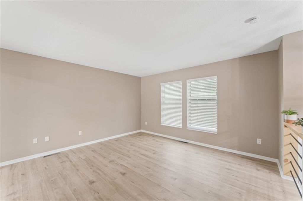 604 S Montclaire Drive — photo 7