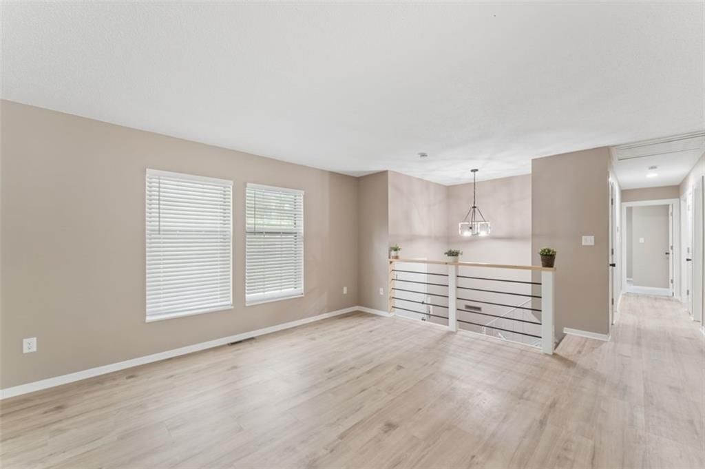 604 S Montclaire Drive — photo 8
