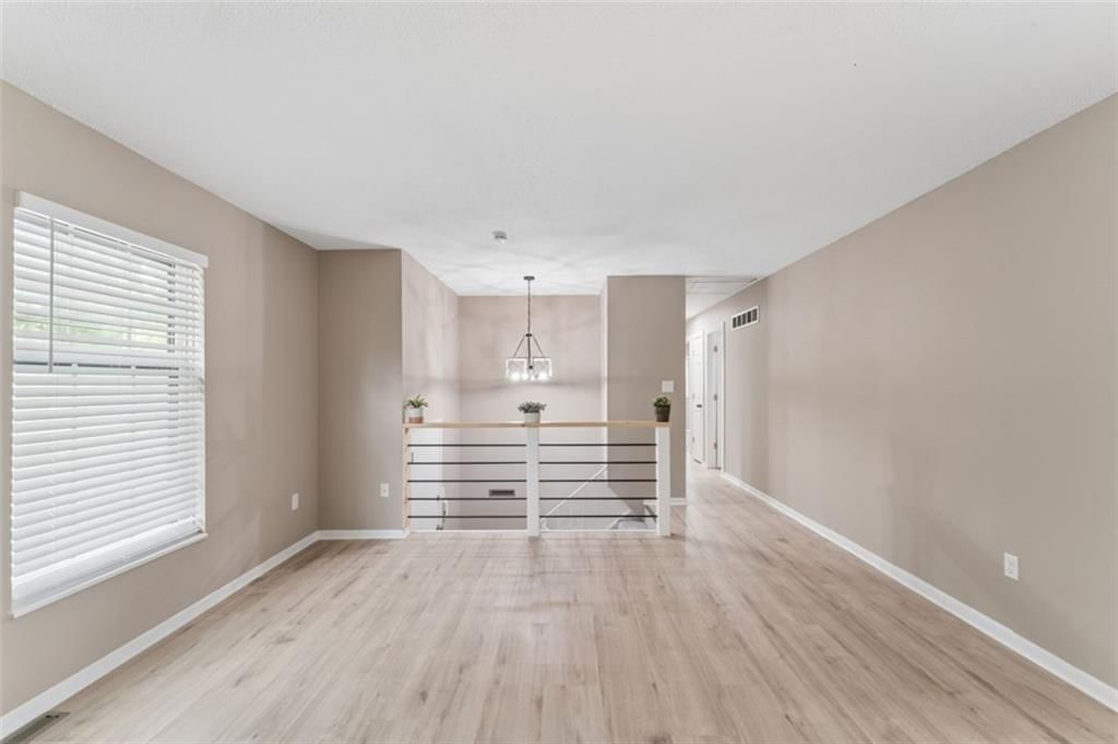 604 S Montclaire Drive — photo 11