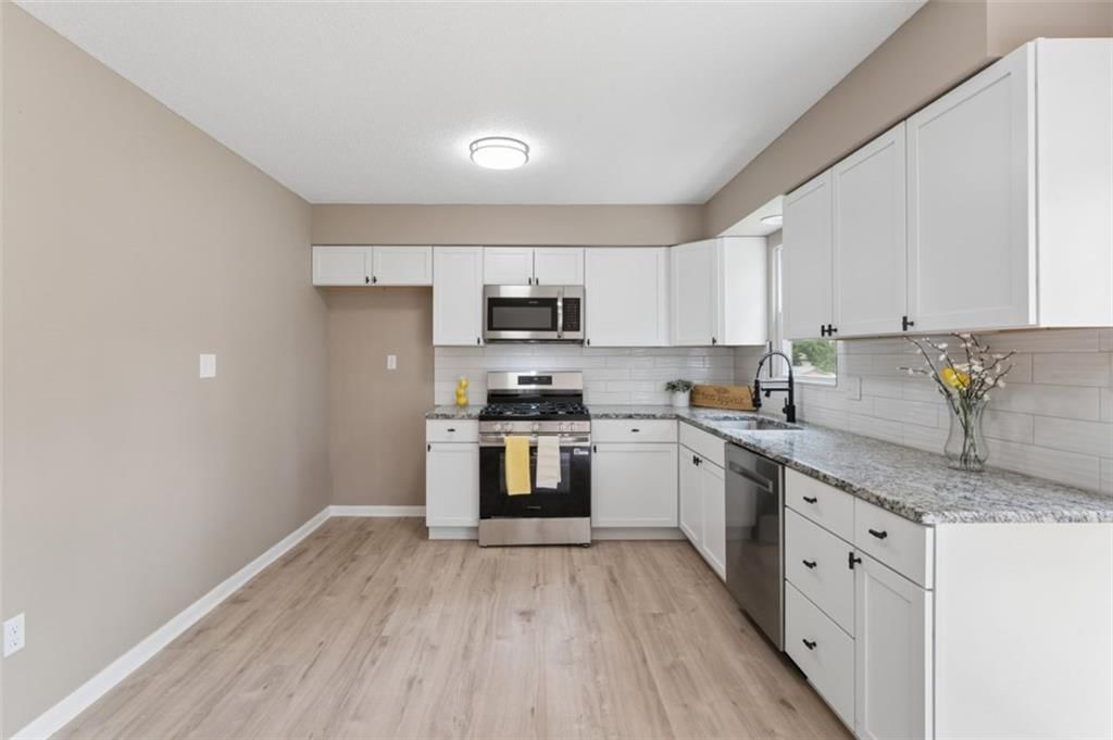 604 S Montclaire Drive — photo 15