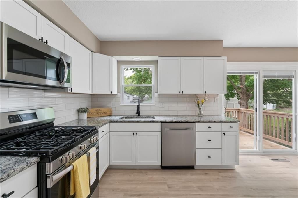 604 S Montclaire Drive — photo 16
