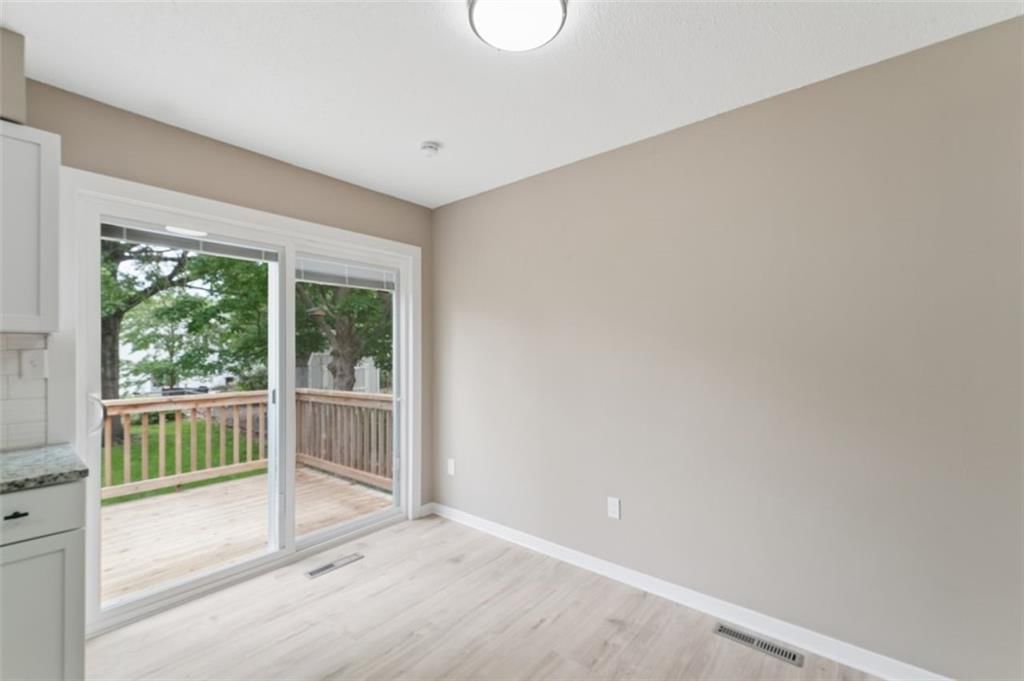 604 S Montclaire Drive — photo 17