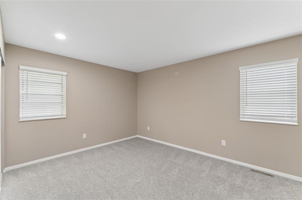 604 S Montclaire Drive — photo 20
