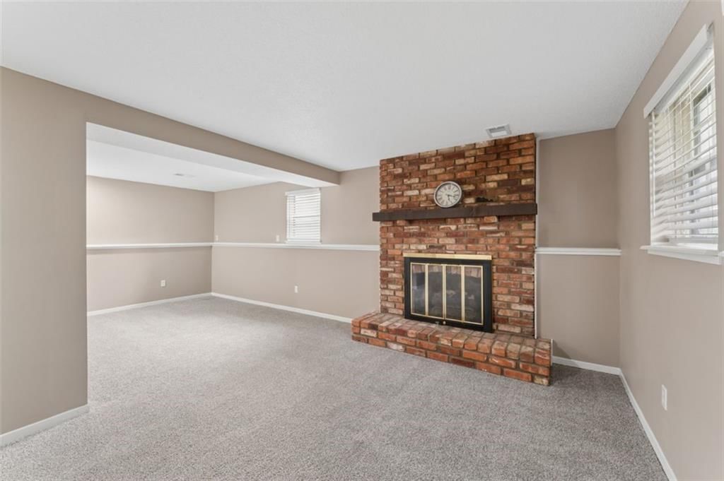 604 S Montclaire Drive — photo 33