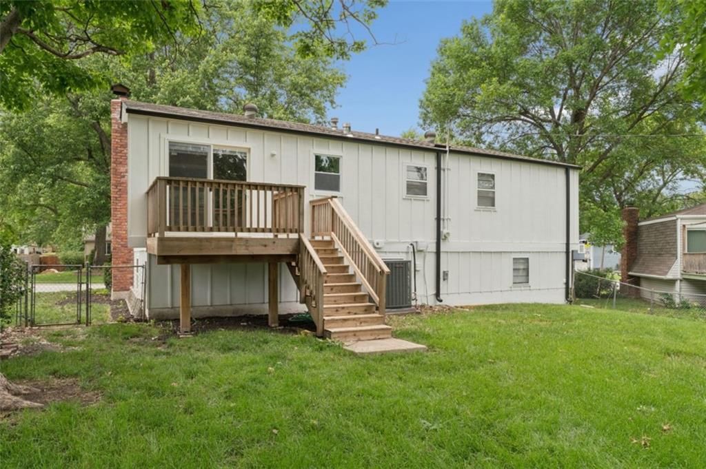 604 S Montclaire Drive — photo 40