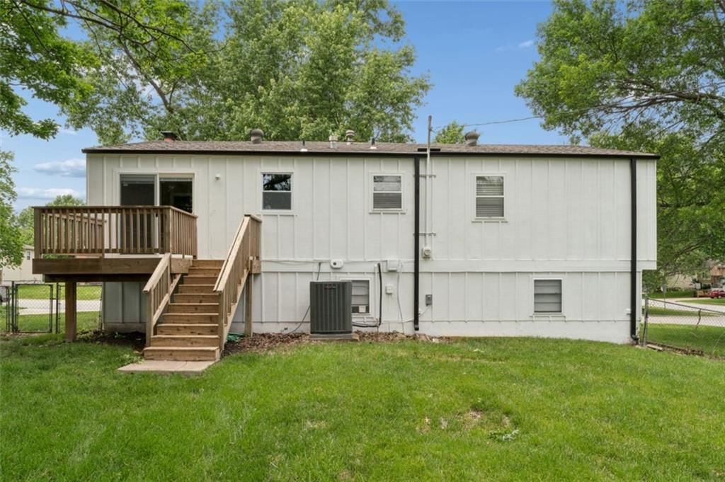 604 S Montclaire Drive — photo 41
