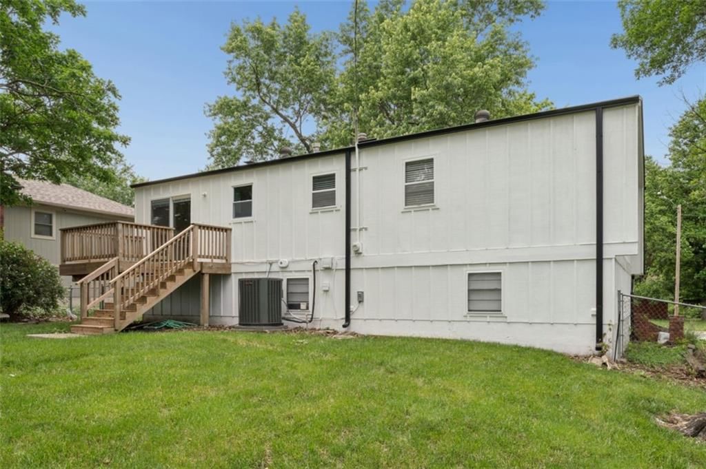 604 S Montclaire Drive — photo 42
