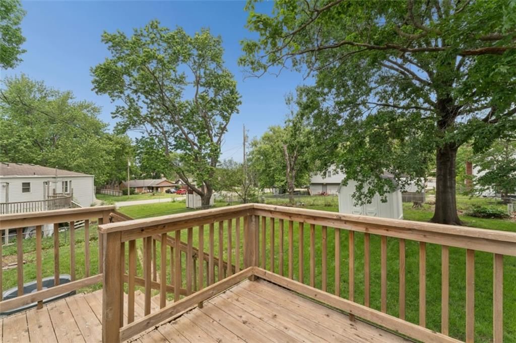 604 S Montclaire Drive — photo 43