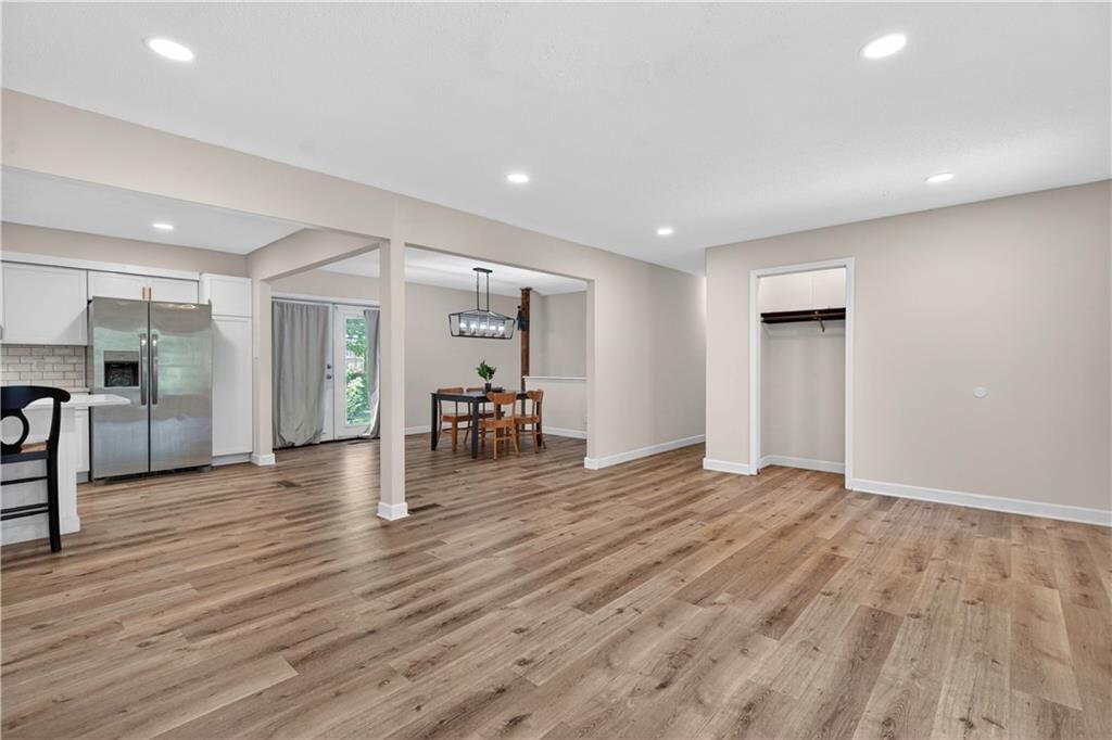 218 Oak Hill Street — photo 7