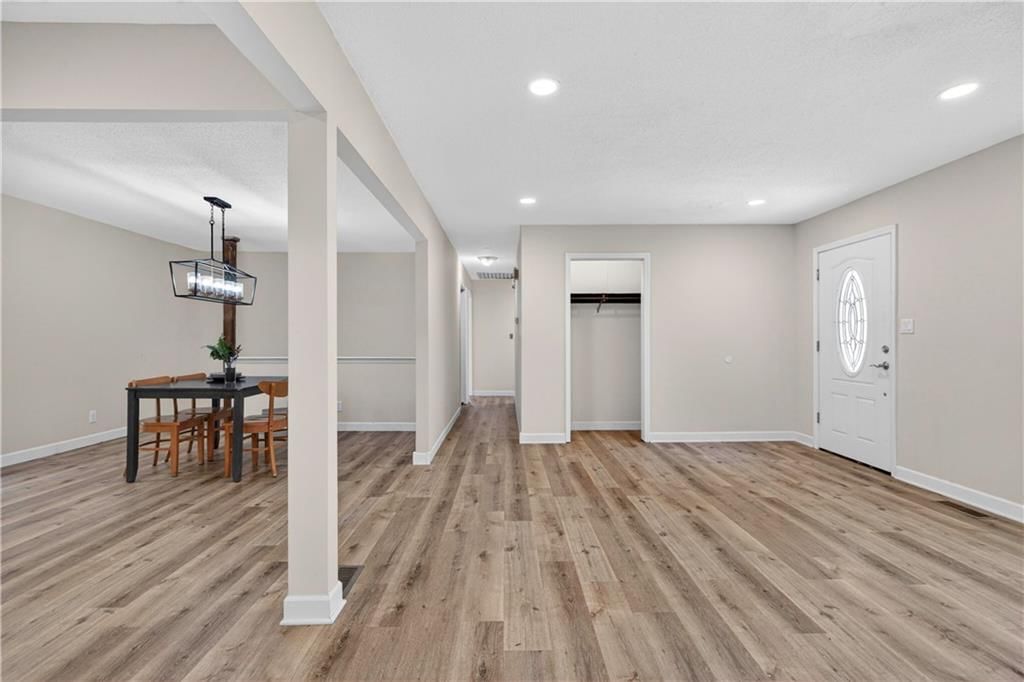 218 Oak Hill Street — photo 9