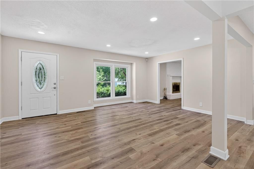 218 Oak Hill Street — photo 10
