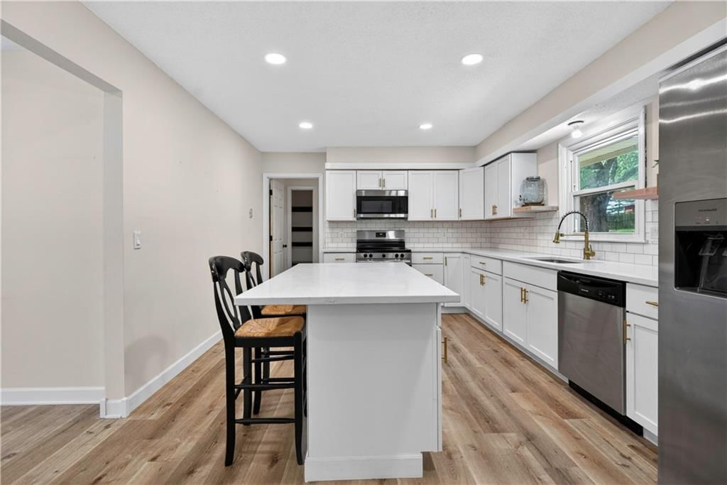 218 Oak Hill Street — photo 12