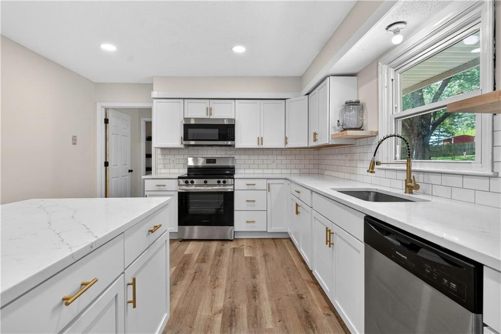 218 Oak Hill Street — photo 13