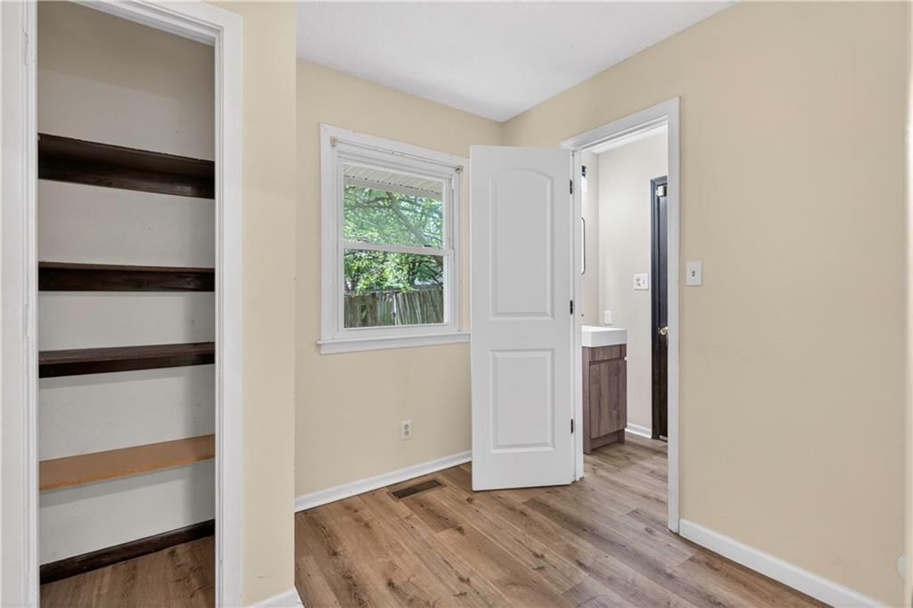 218 Oak Hill Street — photo 17