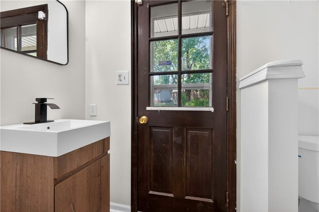 218 Oak Hill Street — photo 18