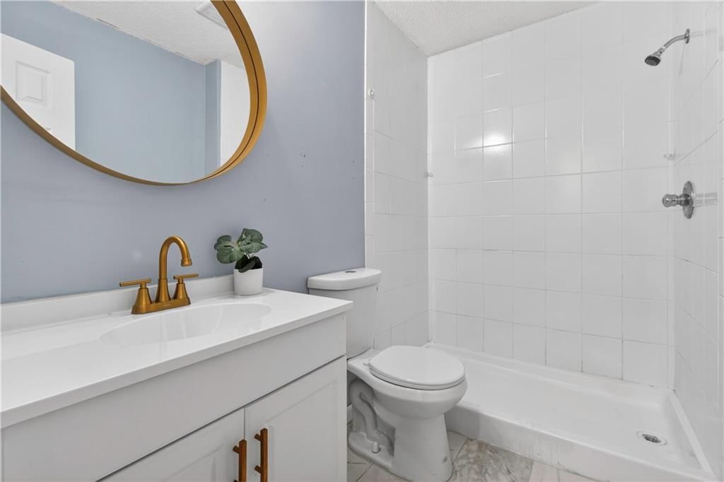 218 Oak Hill Street — photo 31