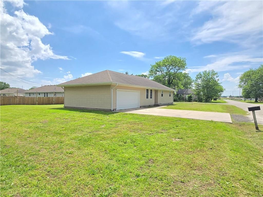817 W Park Street — photo 11