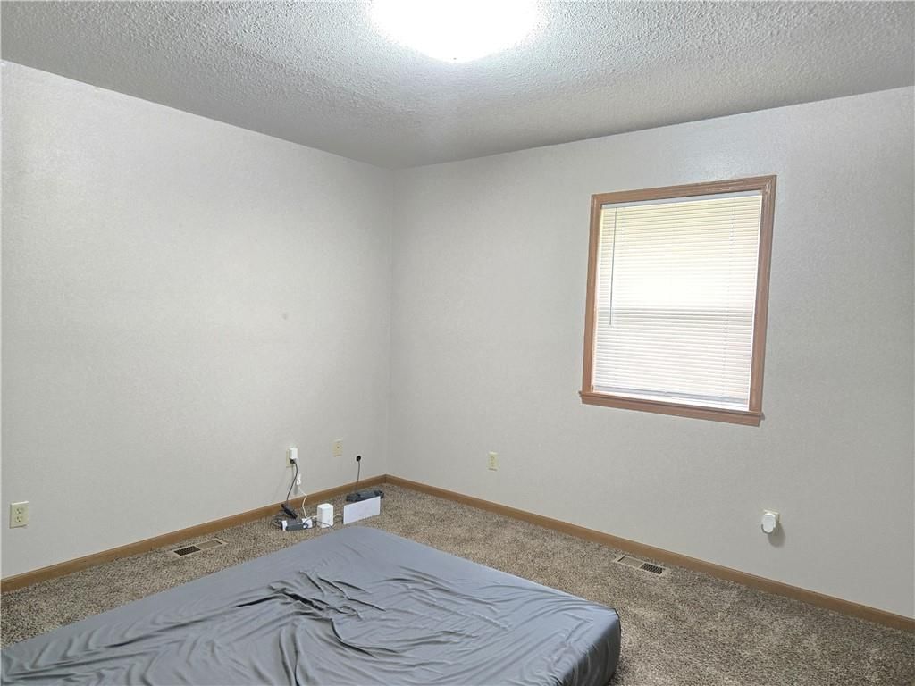 817 W Park Street — photo 32