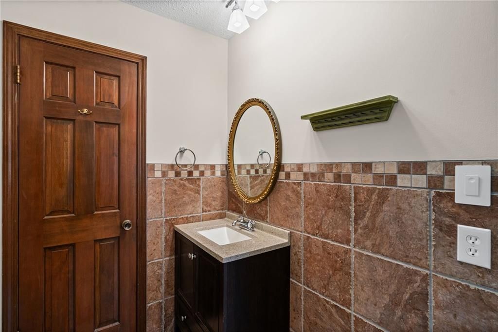 12115 E 61st Street — photo 15