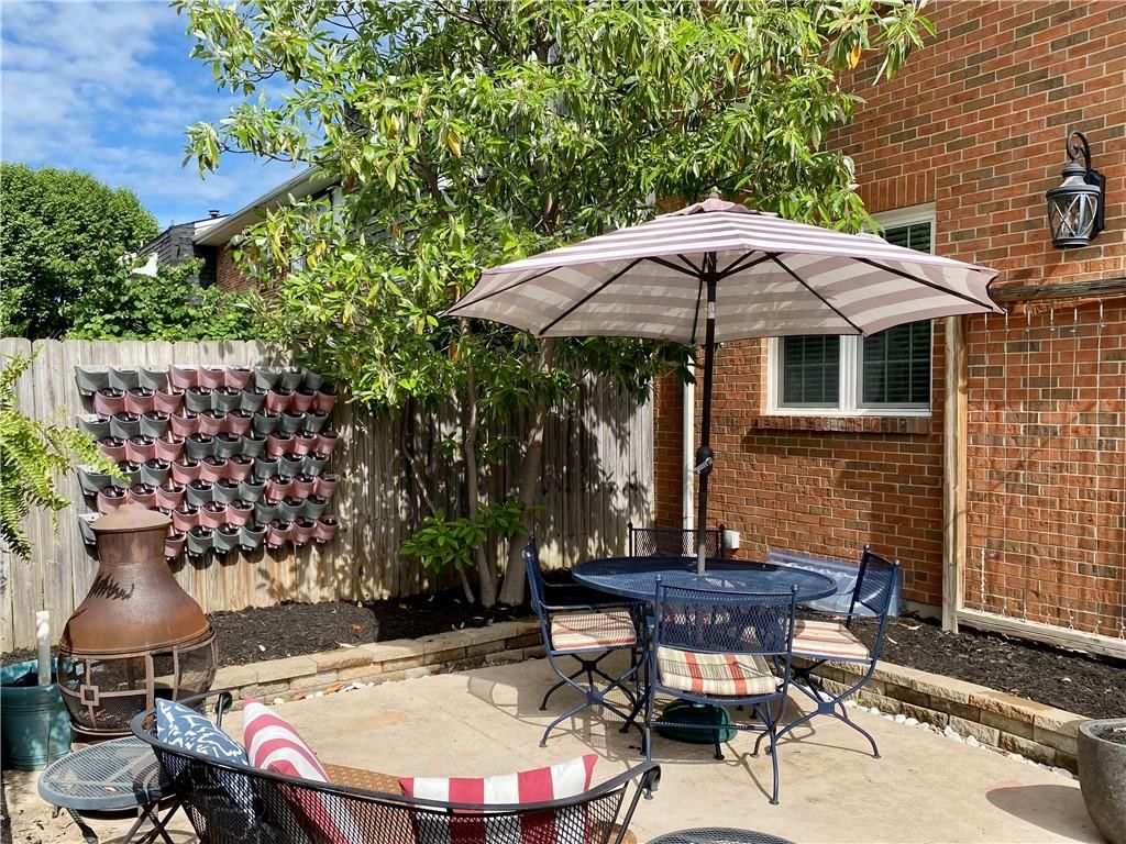 8502 W 84th Street — photo 3