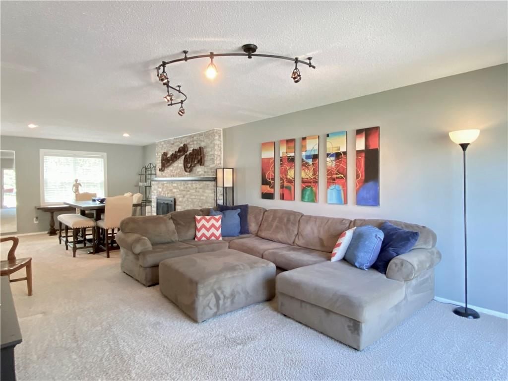 8502 W 84th Street — photo 5
