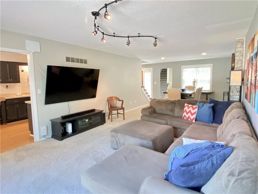 8502 W 84th Street — photo 6