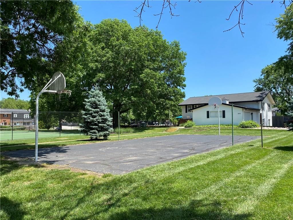 8502 W 84th Street — photo 35