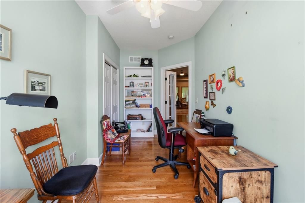 3347 S Wood Avenue — photo 5