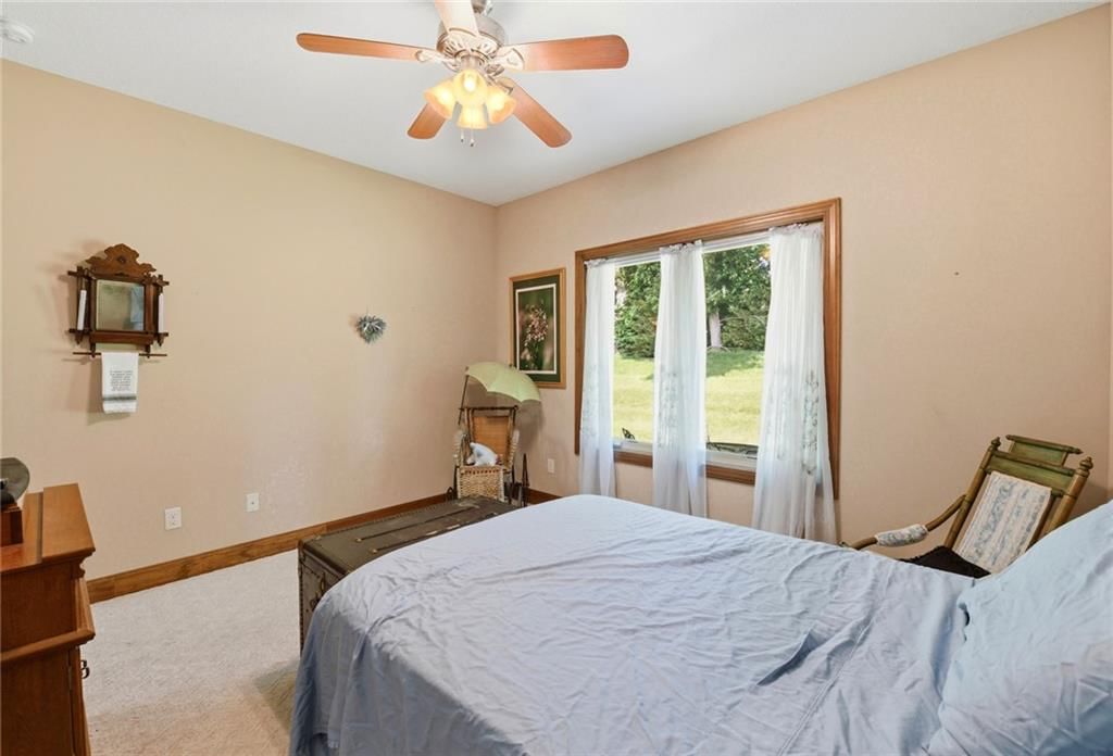 3347 S Wood Avenue — photo 23