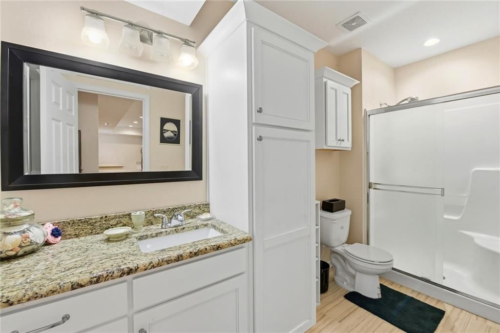 3347 S Wood Avenue — photo 36