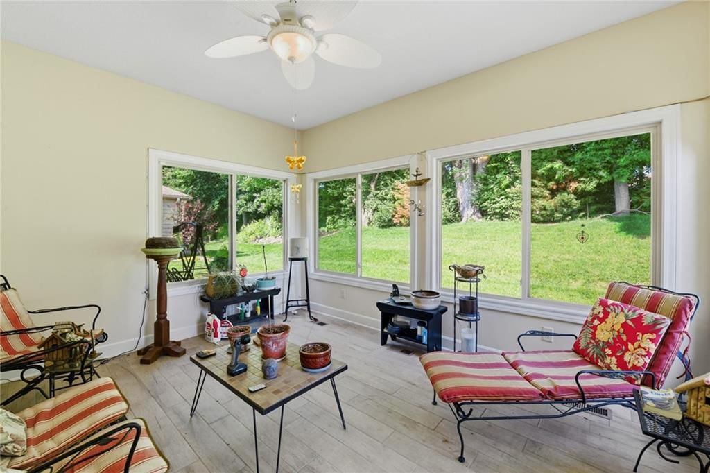 3347 S Wood Avenue — photo 46