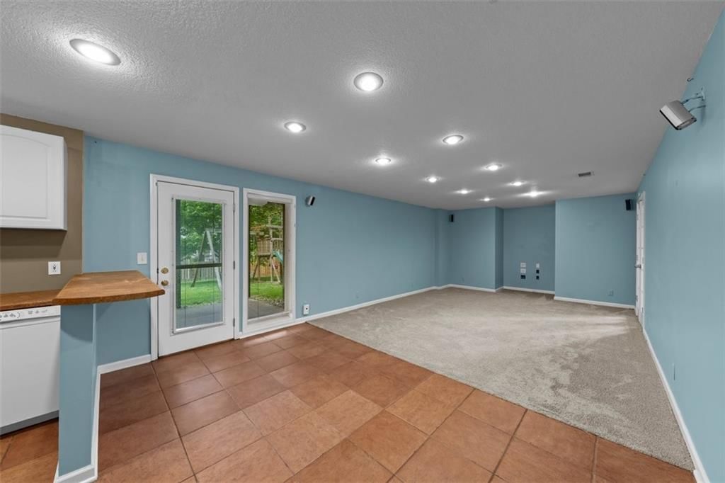 7238 N Myrtle Avenue — photo 25