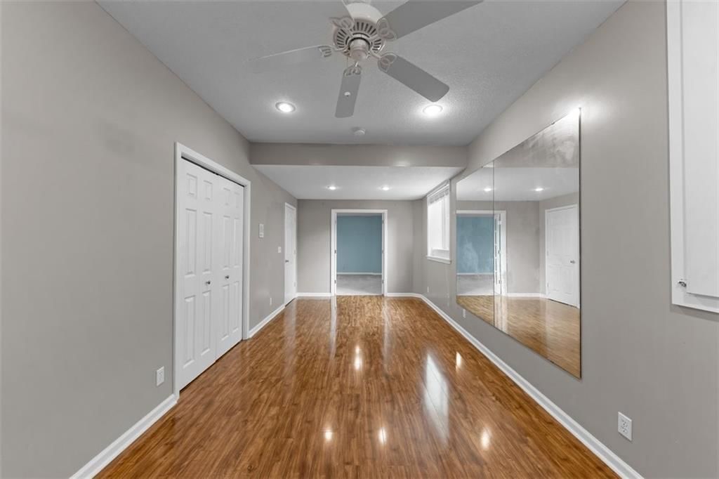 7238 N Myrtle Avenue — photo 28