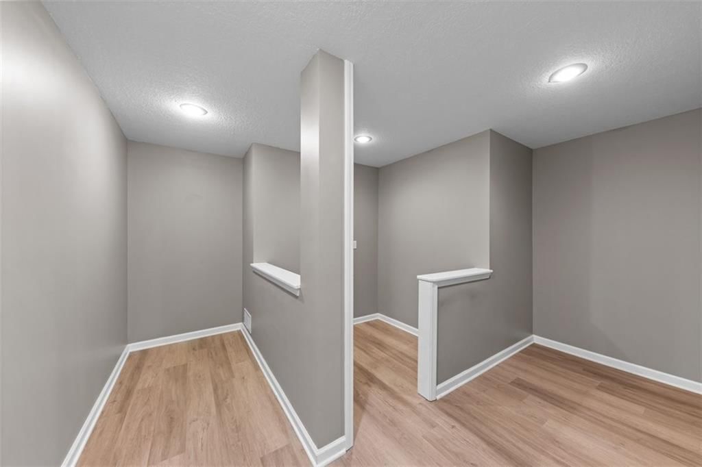 7238 N Myrtle Avenue — photo 29