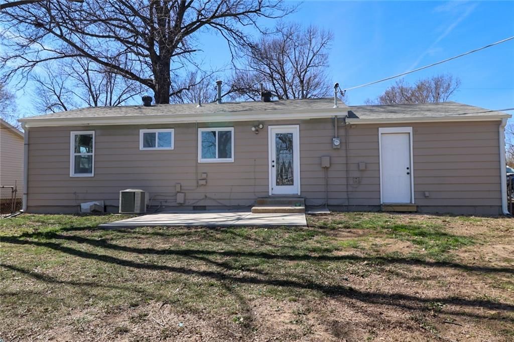 5151 N Winchester Avenue — photo 2