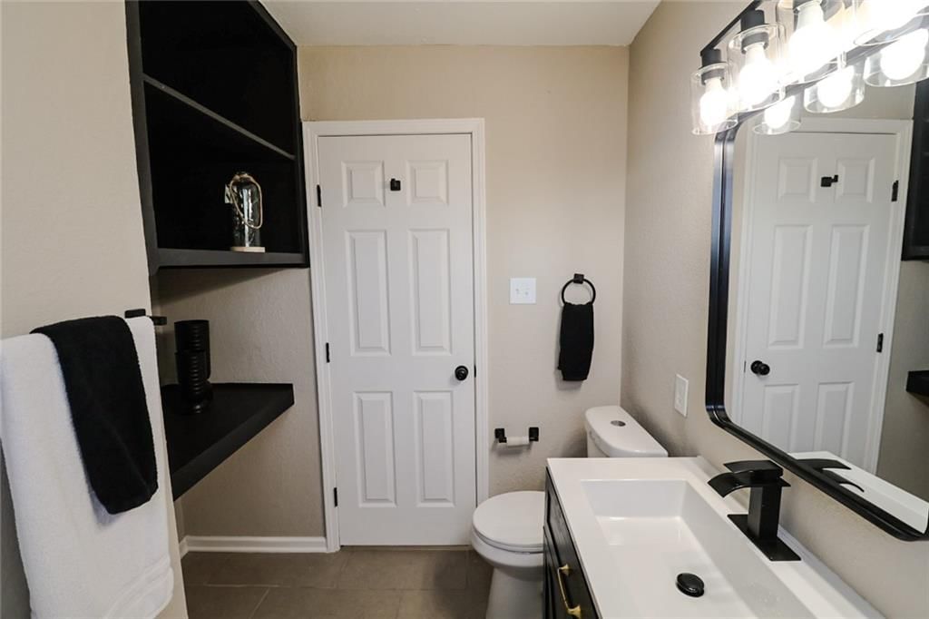 5151 N Winchester Avenue — photo 5