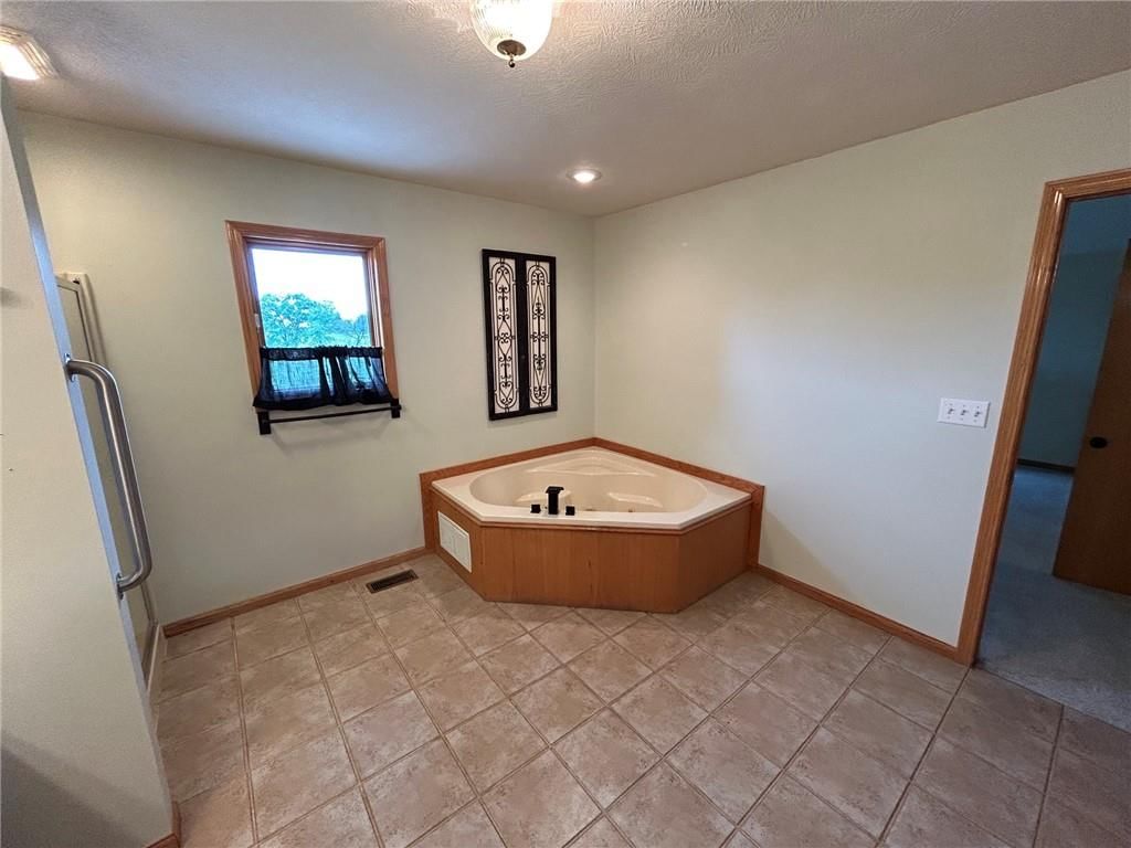 9905 E State Route F Highway — photo 26