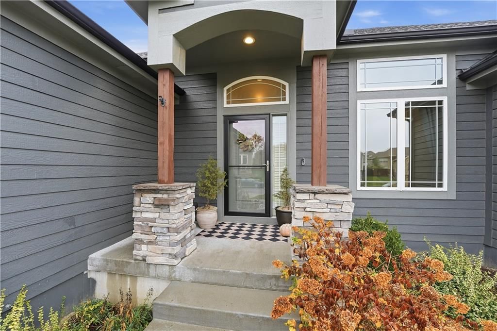 1219 N Heartland Avenue — photo 3