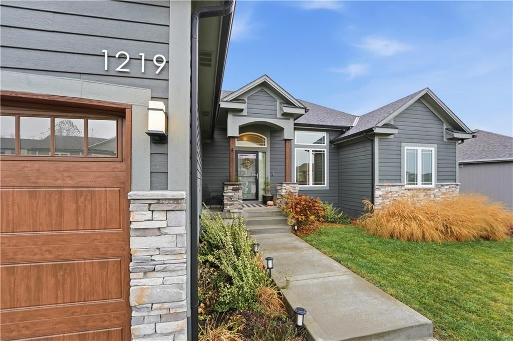 1219 N Heartland Avenue — photo 4