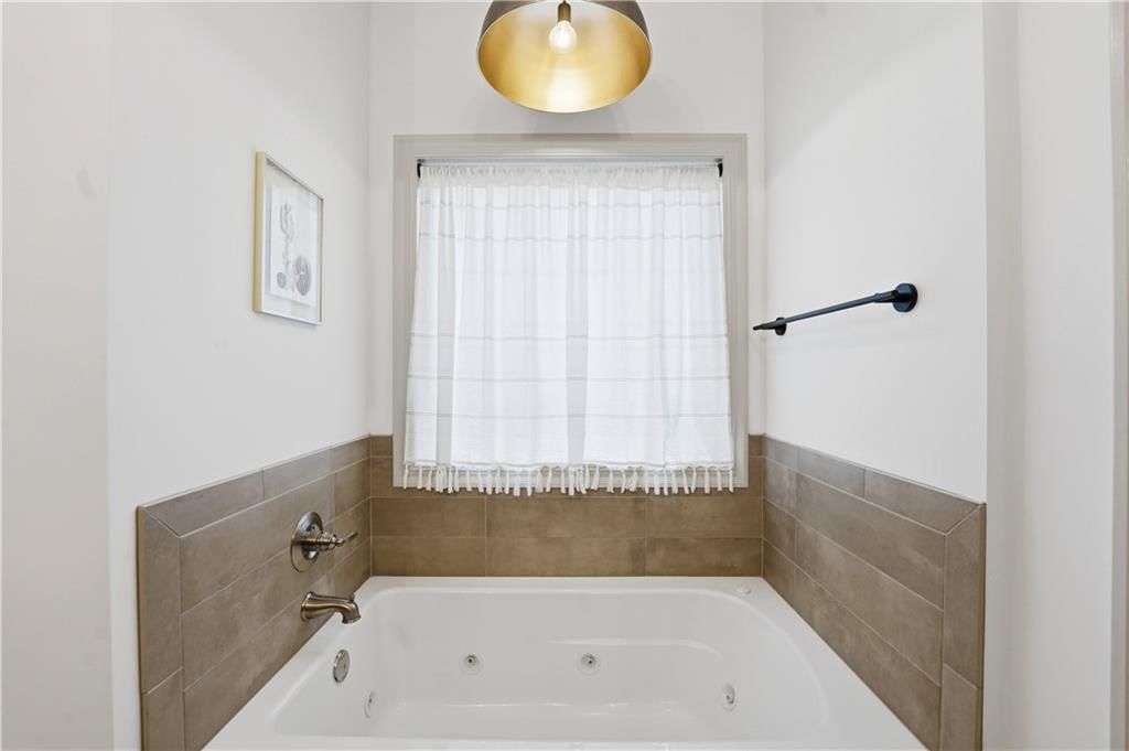 1219 N Heartland Avenue — photo 22