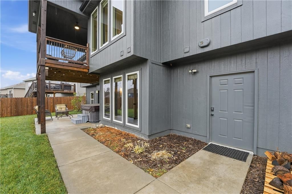 1219 N Heartland Avenue — photo 32