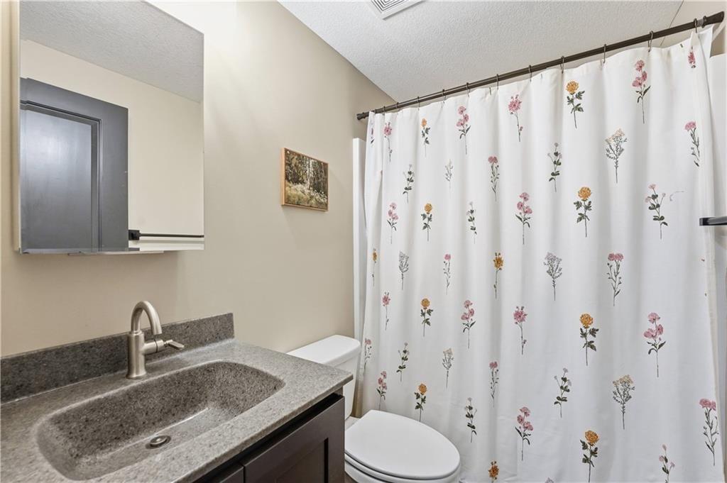 1219 N Heartland Avenue — photo 39