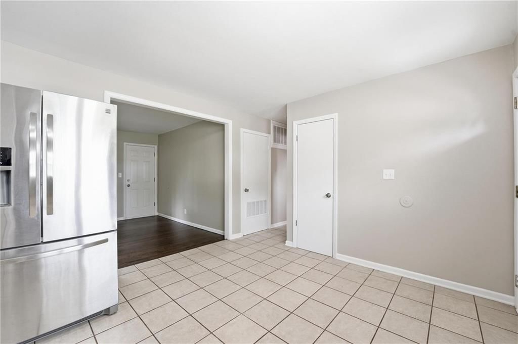 208 SW McClendon Drive — photo 7