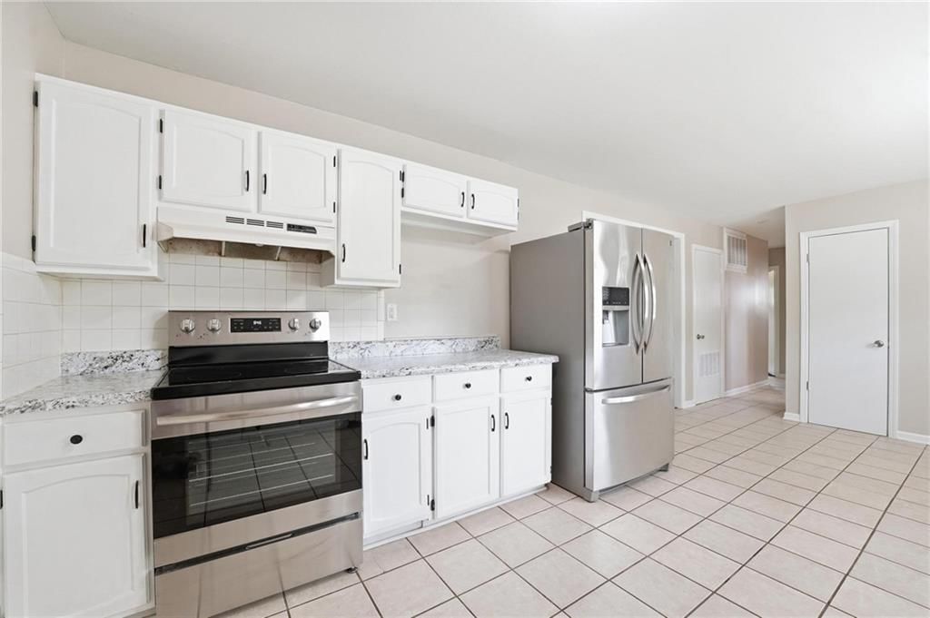 208 SW McClendon Drive — photo 12