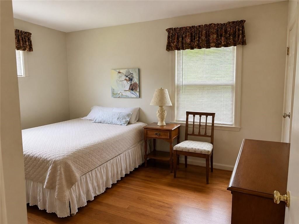 9708 England Drive — photo 6