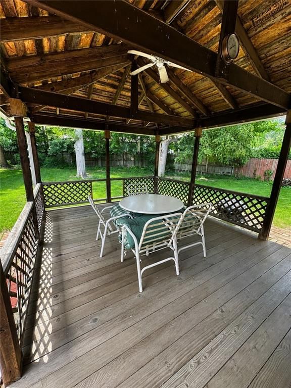 9708 England Drive — photo 13